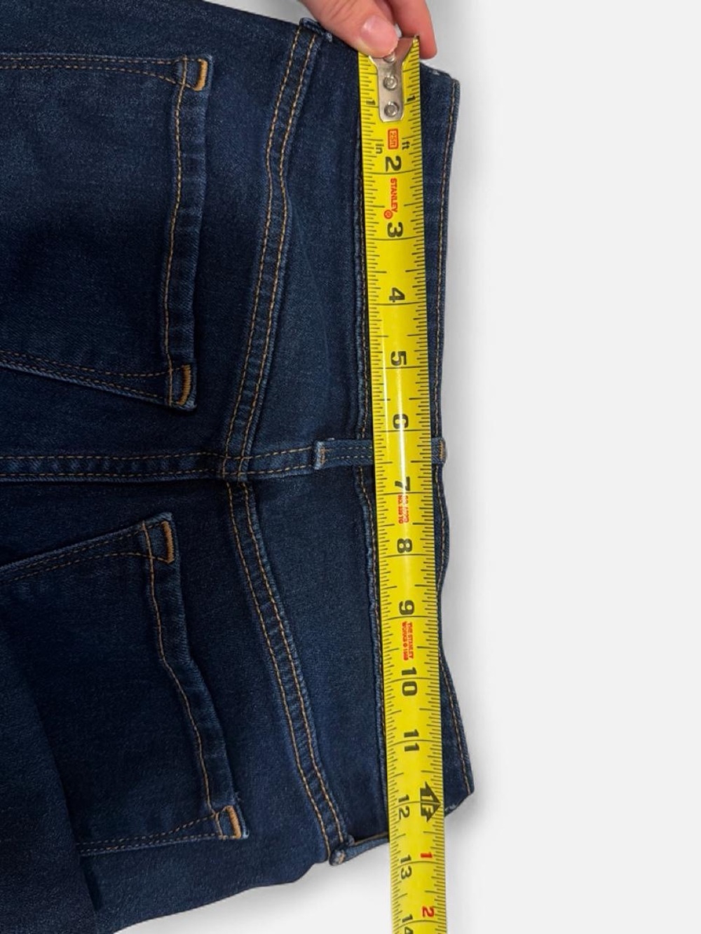 Old Navy Women's Indigo Straight-Leg Jeans - Picture 5 of 5